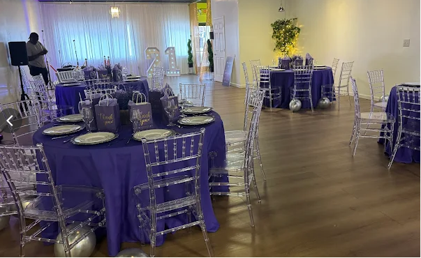 Modern Venue Brown Signature